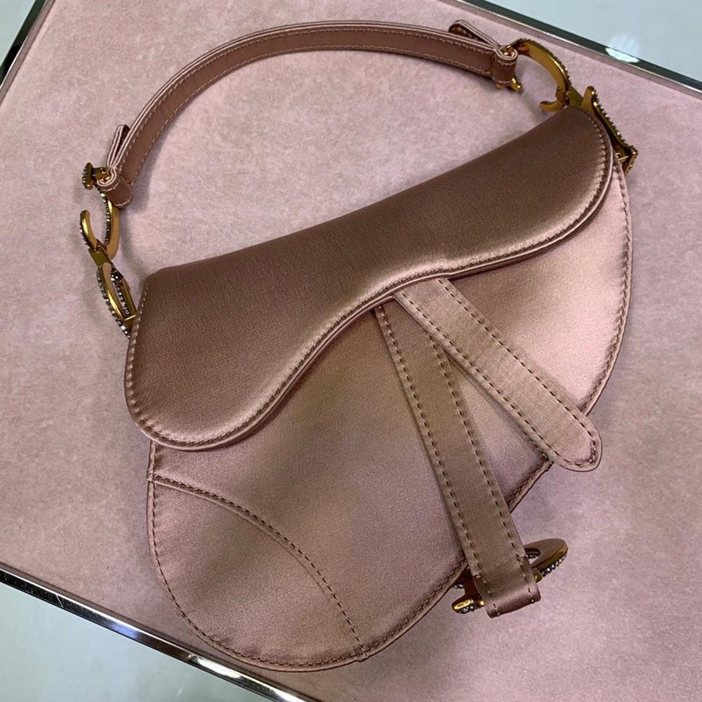 saddle-bag-8 Handle