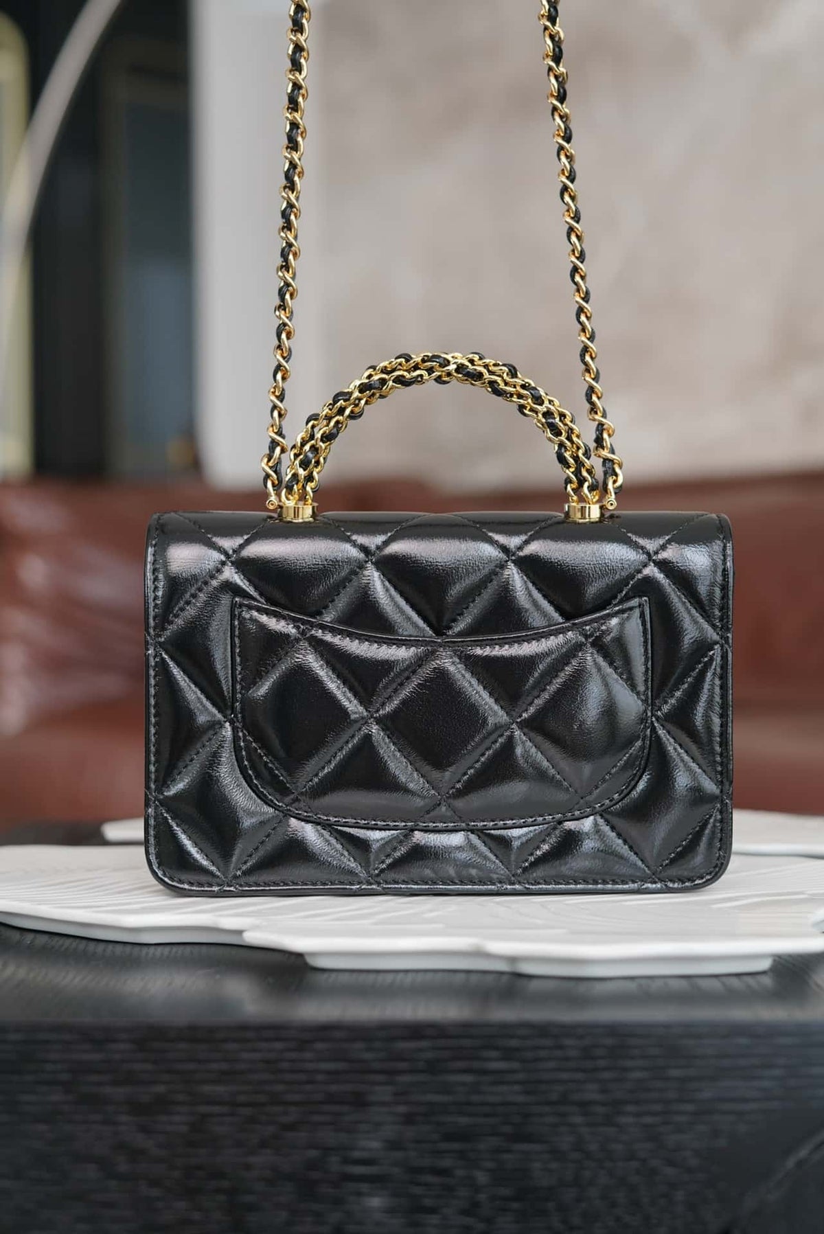 chanel-24b-woc-top-handle-in-black-shiny-lambskin-ghw Handle