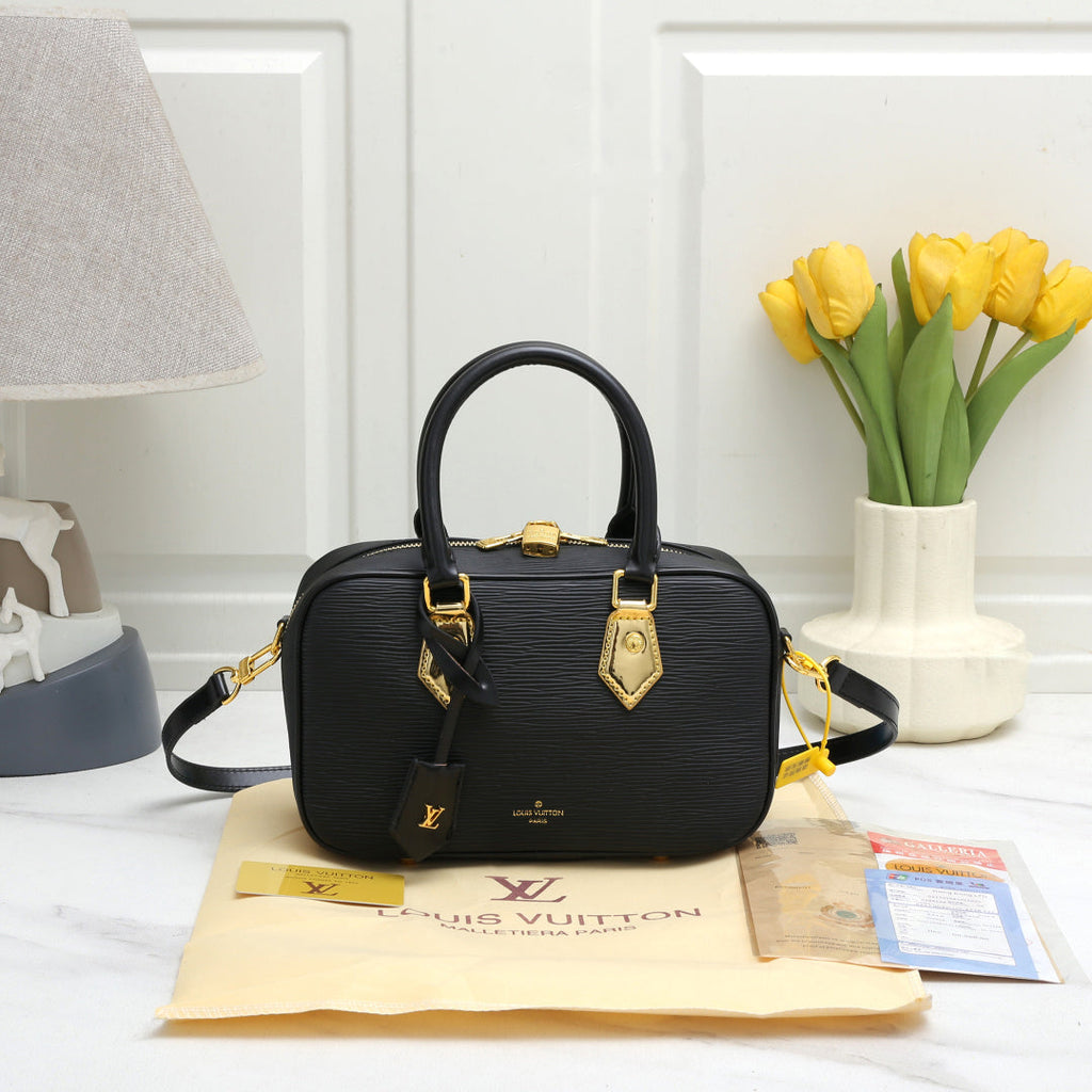 louis-vuitton-lv-trend-tote-bag-black-26x10x16cm Handle
