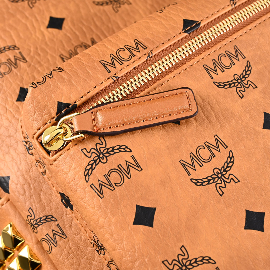 mcm-stark-visetos-medium-backpack-cognac-monogram-with-gold-tone-studs ohter