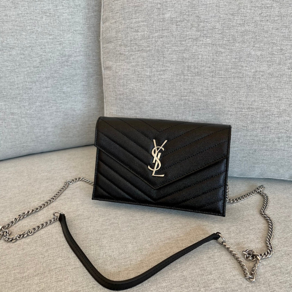 ysl-cassandre-envelope-chain-wallet-black-grain-leather-19x11-5x4-cm Crossbody