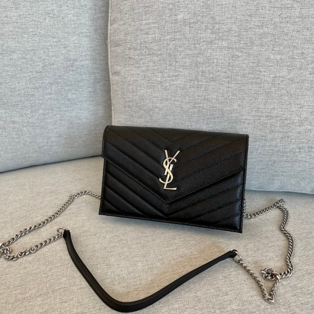 ysl-cassandre-envelope-chain-wallet-black-grain-leather-19x11-5x4-cm Crossbody
