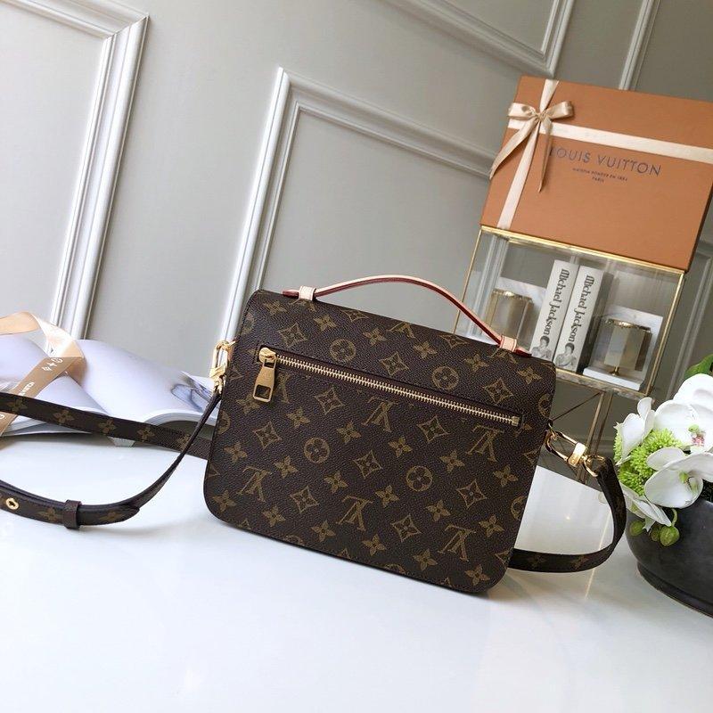 louis-vuitton-pochette-metis Crossbody