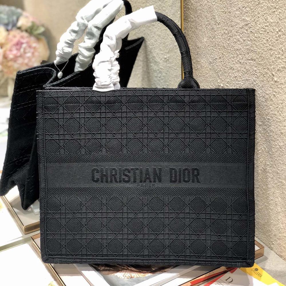 dior-book-tote-15 Tote