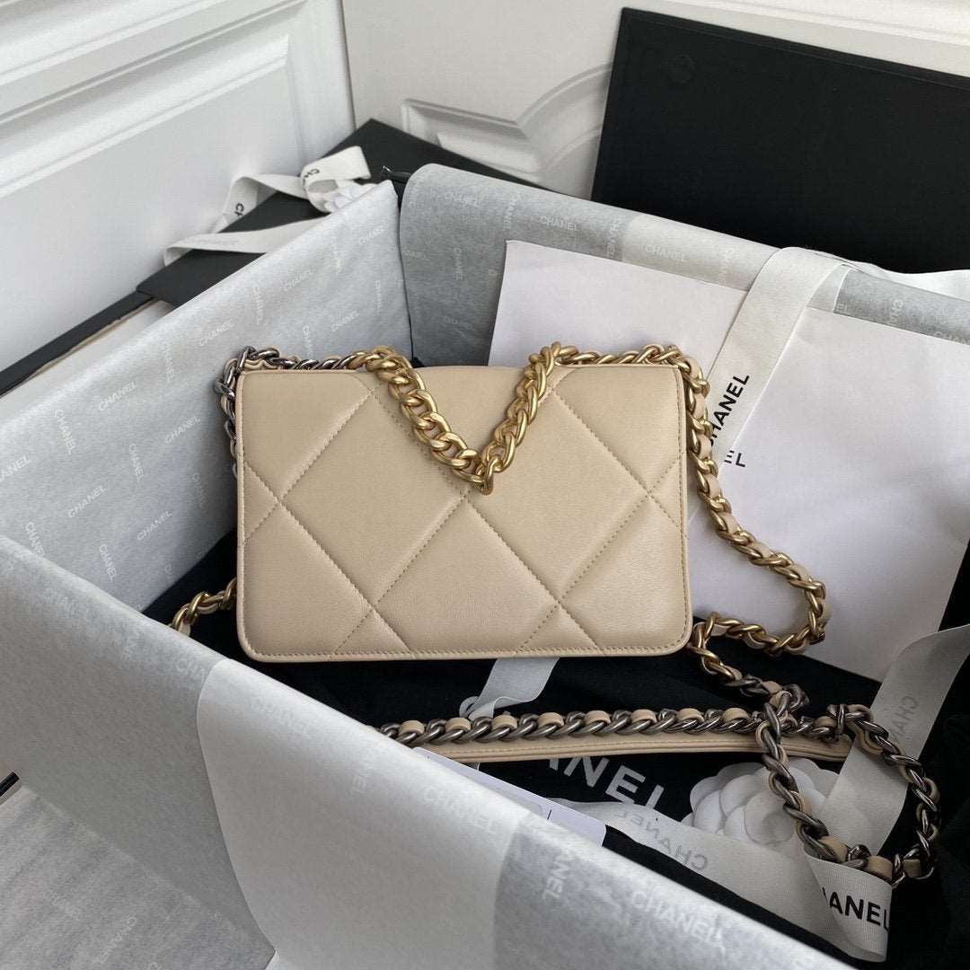 chanel-19-wallet-on-chain-woc-beige-copy ohter