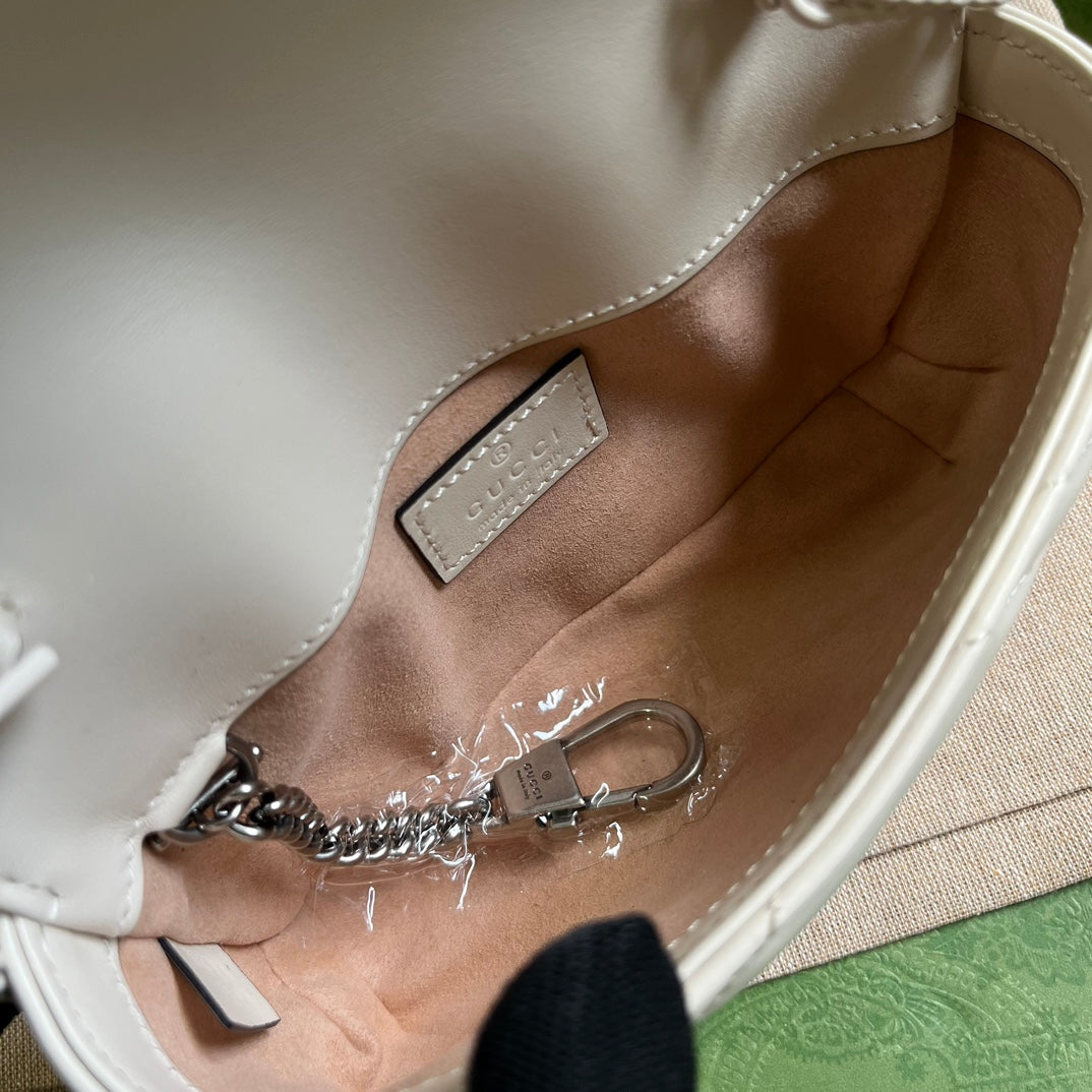 gucci-gg-marmont-belt-bag-in-white-476433-size-16-5x10x4-4-cm Crossbody