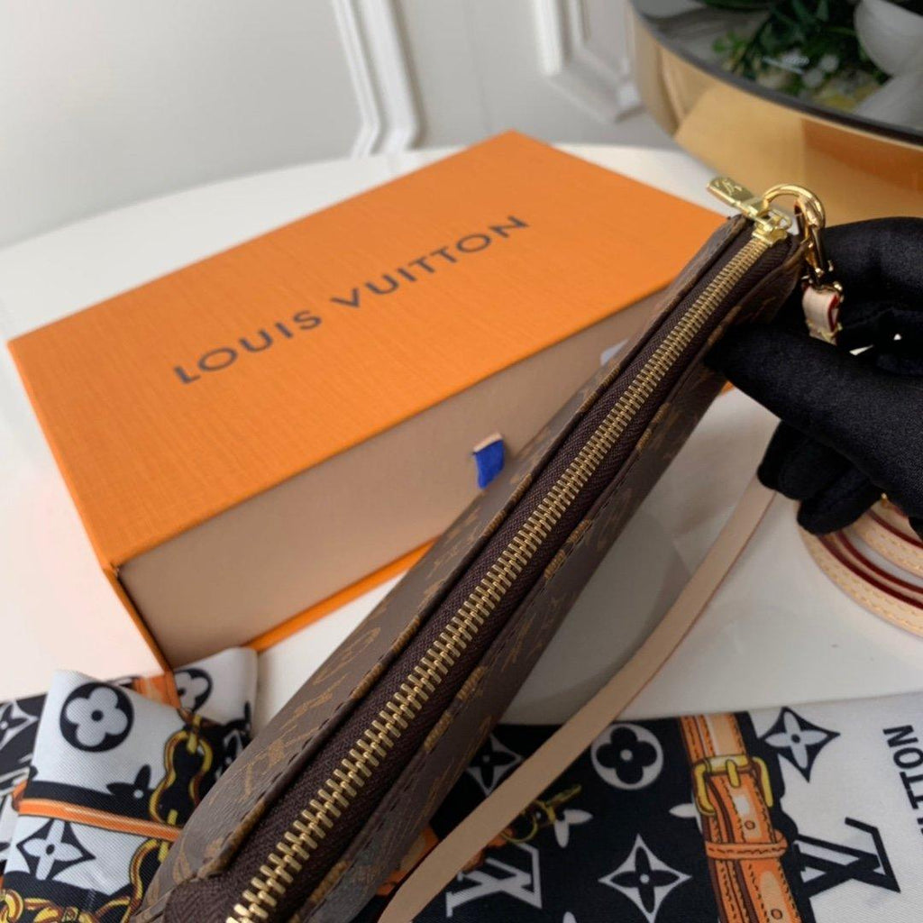 louis-vuitton-pochette-accessoires Shoulder