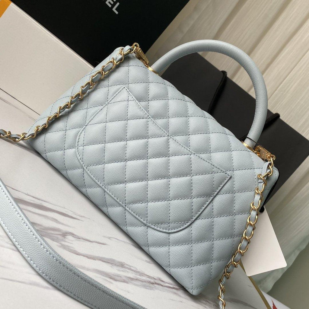 flap-bag-with-top-handle Handle