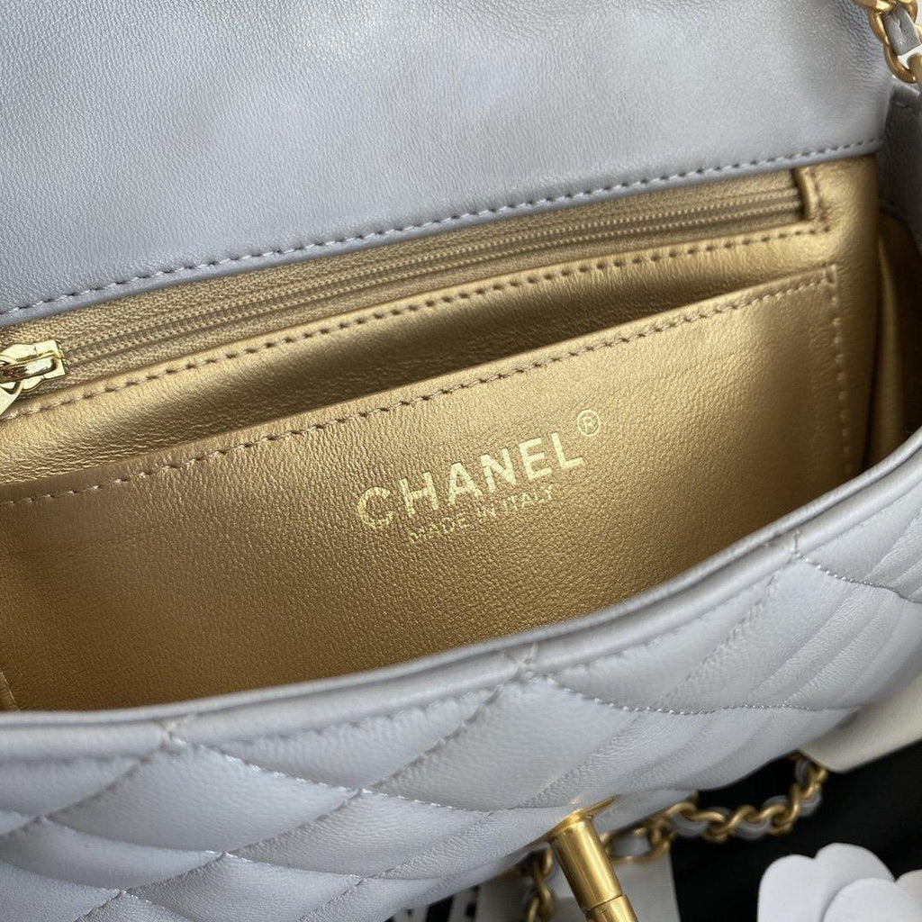 mini-flap-bag-5 Crossbody