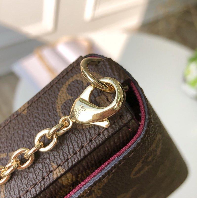 louis-vuitton-wallet-24 Crossbody