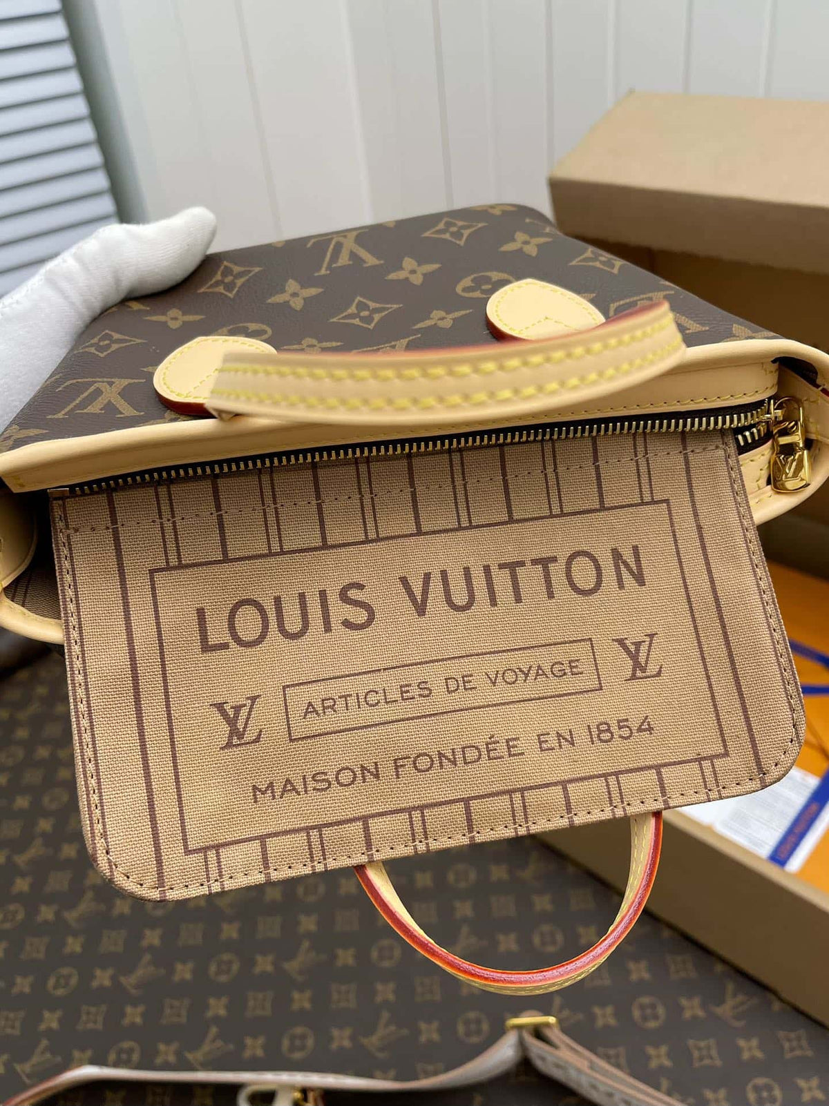 louis-vuitton-lv-neverfull-bag Tote