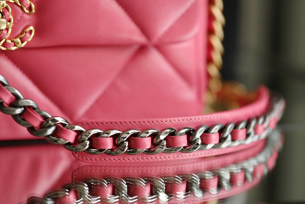 chanel-19-flap-bag-medium-pink-30cm Crossbody