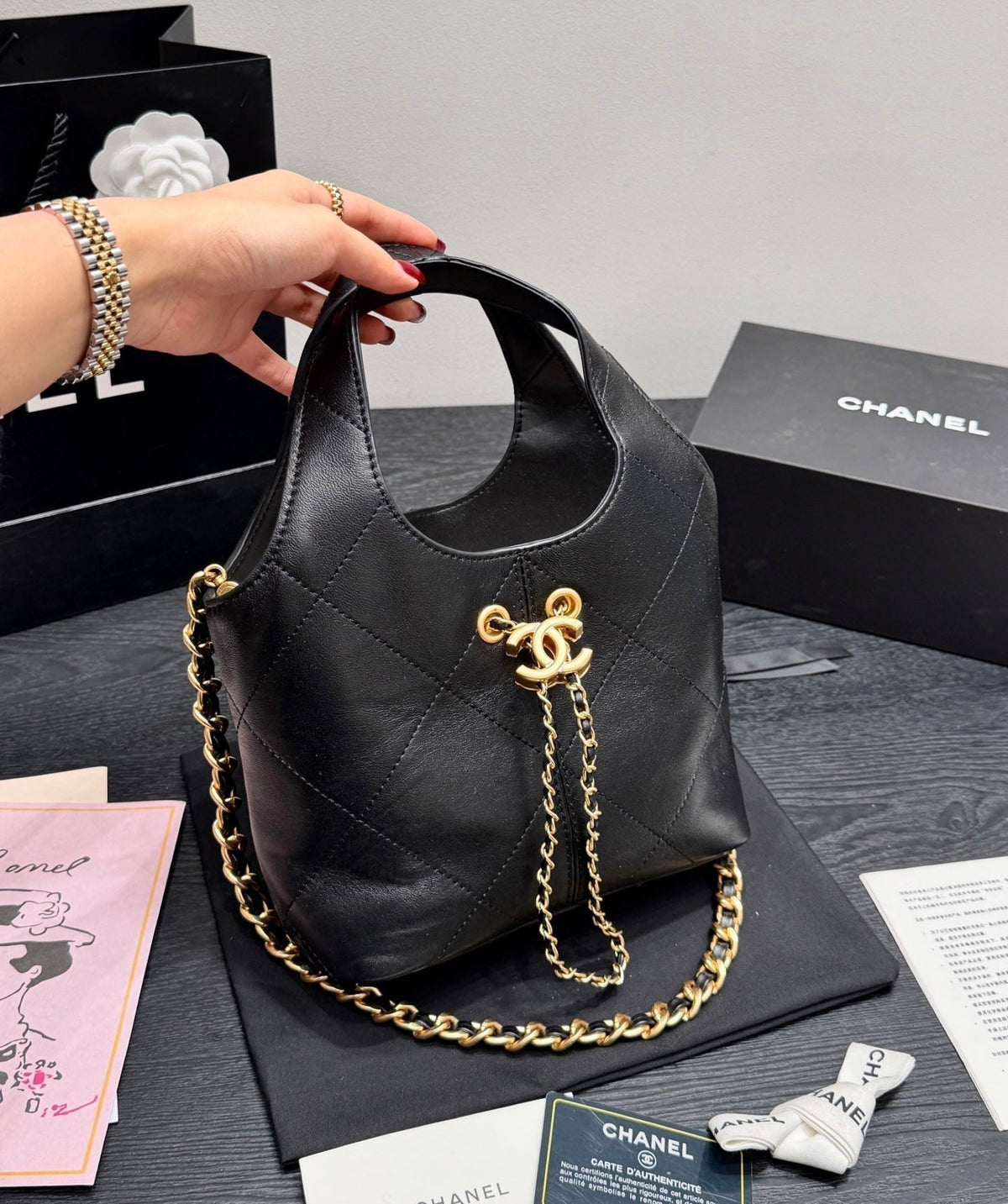 serenityll-200107-chanel-bag Tote