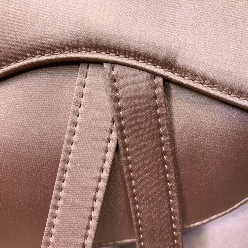 saddle-bag-8 Handle