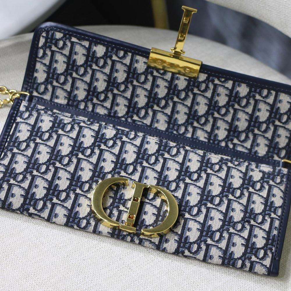30-montaigne-pouch-6 Crossbody