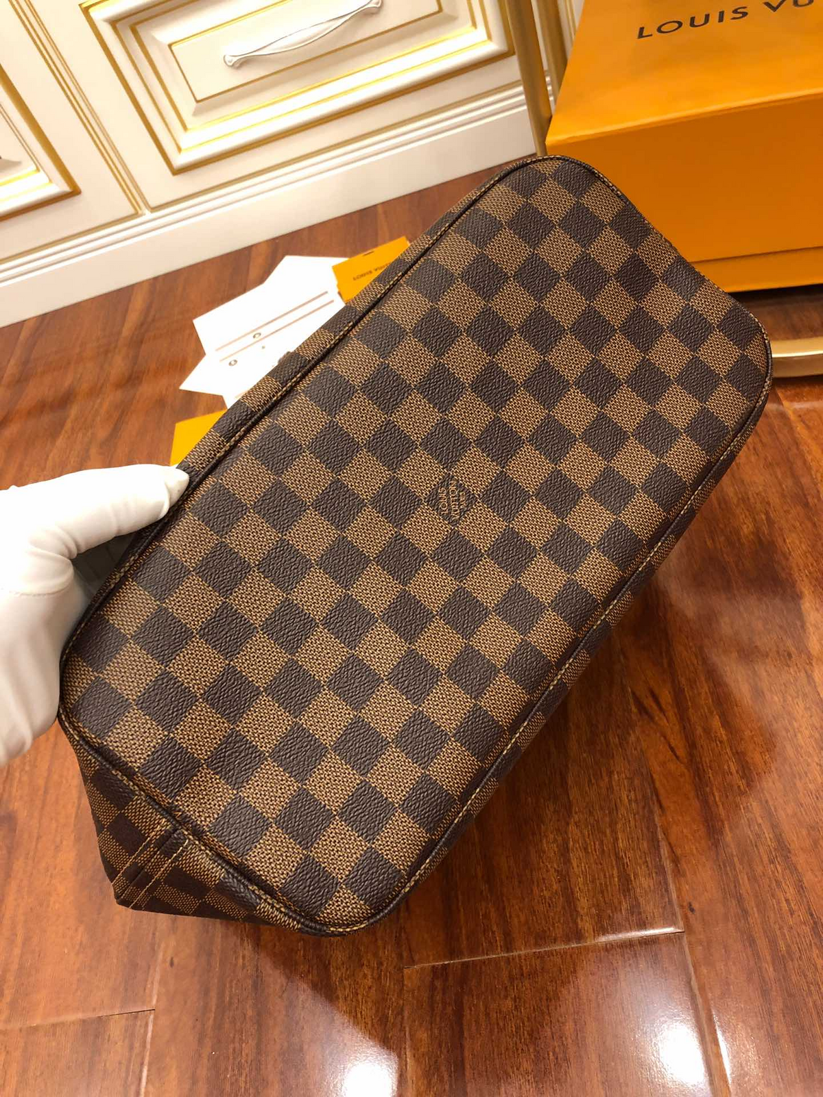 louis-vuitton-ebene-monogram-leather-bag-1 Tote