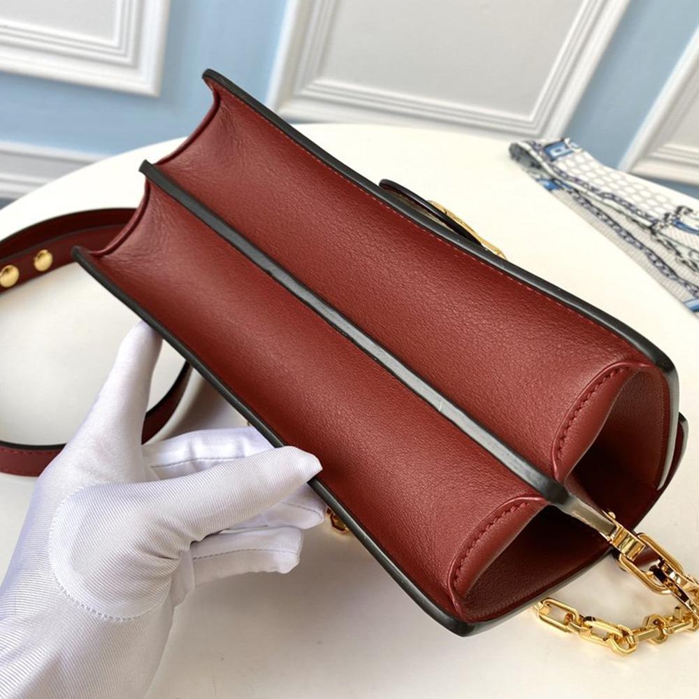 dauphine-mm-1 Shoulder