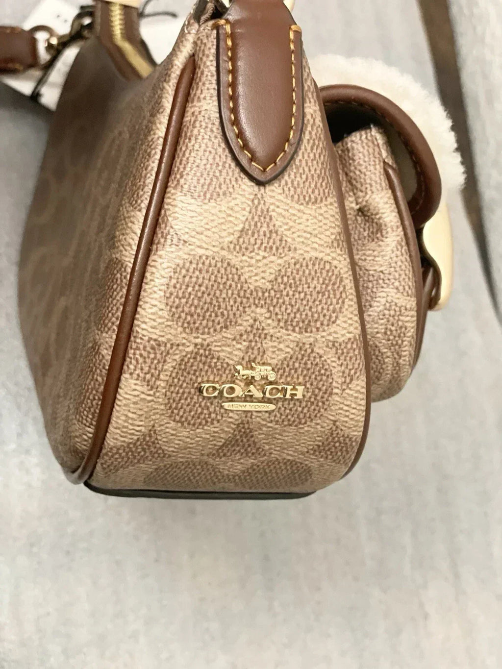 coach-ashton-baguette Shoulder