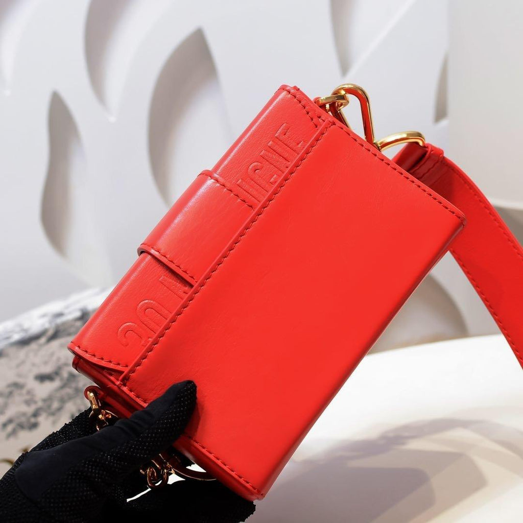 30-montaigne-flap-bag-1 Crossbody