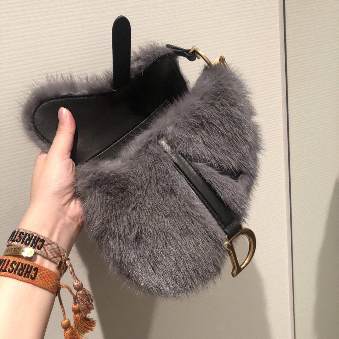 saddle-bag-6 Handle