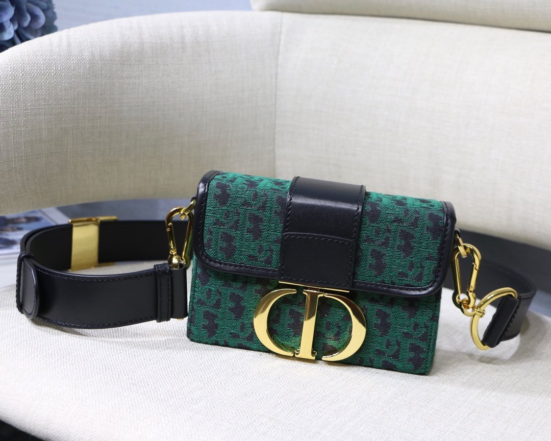 dior-30-montaigne-mini-box-17-5cm-002 Crossbody