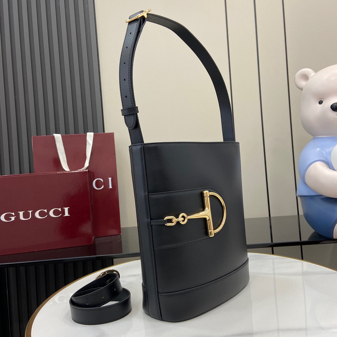 gucci-small-horsebit-embellished-leather-bucket-bag Shoulder