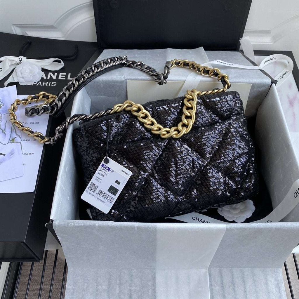 chanel-19-sequin-flap-bag-black Crossbody
