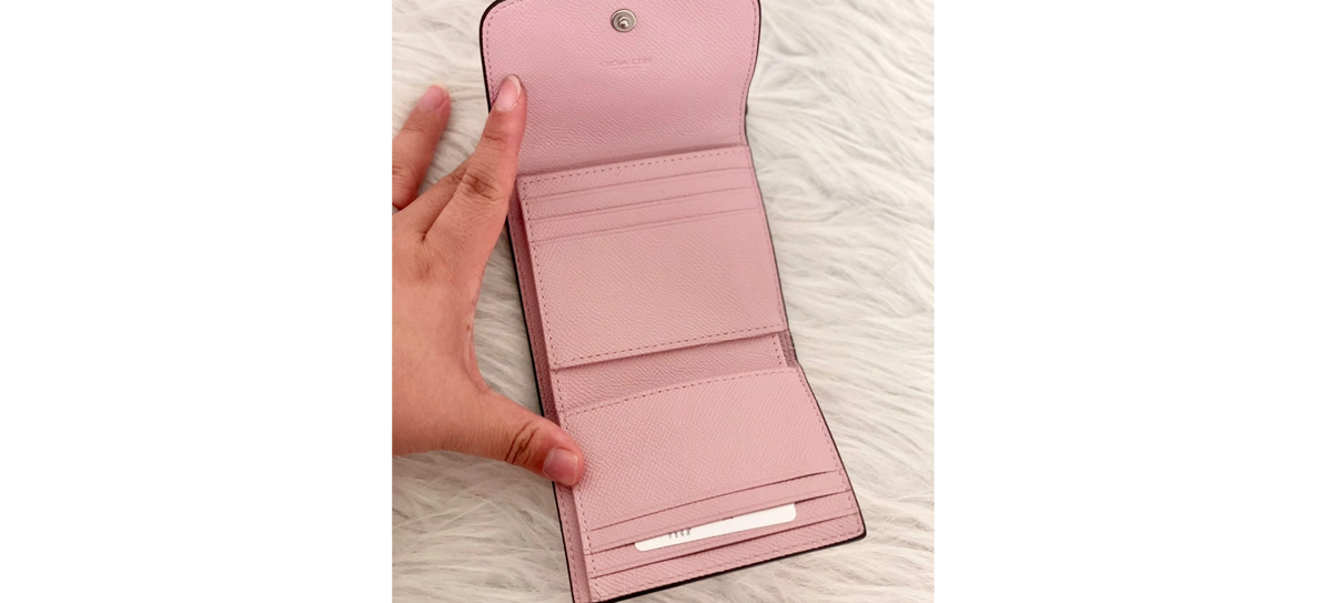 coach-leather-small-wallet-in-pink ohter