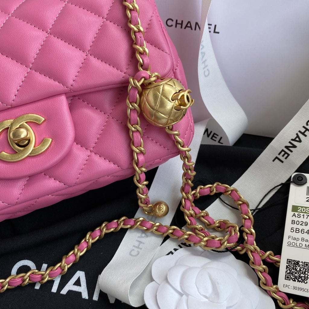 mini-flap-bag-4 Crossbody