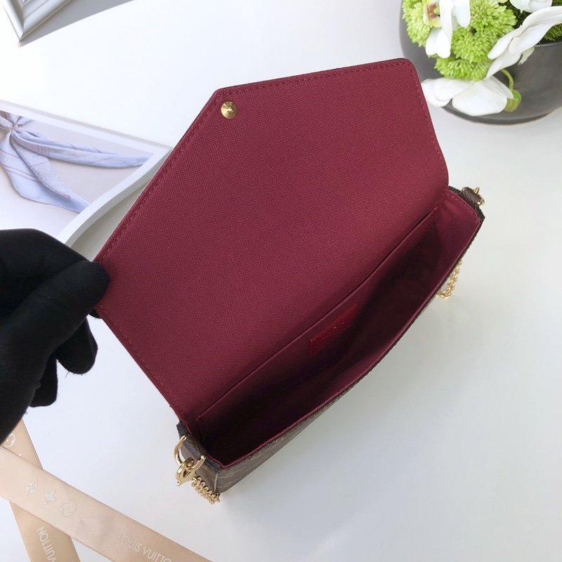 louis-vuitton-wallet-24 Crossbody
