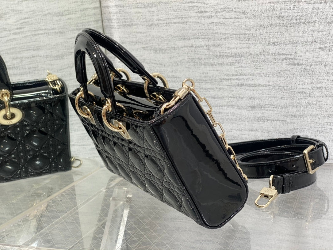 dior-lady-d-joy-medium-patent-black-leather-bag-26x6x14cm Handle