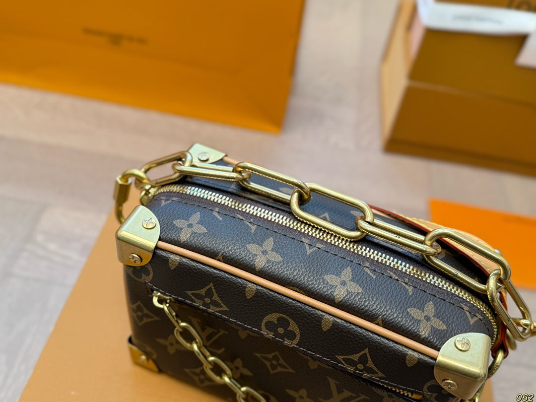 louis-vuitton-lv-soft-trunk-box-bag-satchel-18x12cm Handle