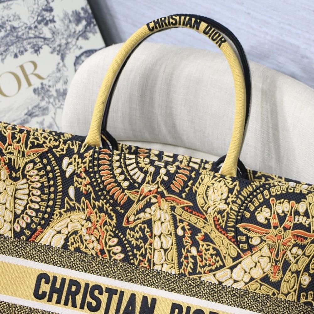 dior-book-tote-5 Tote