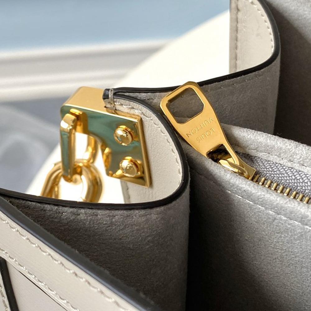dauphine-mm-2 Crossbody