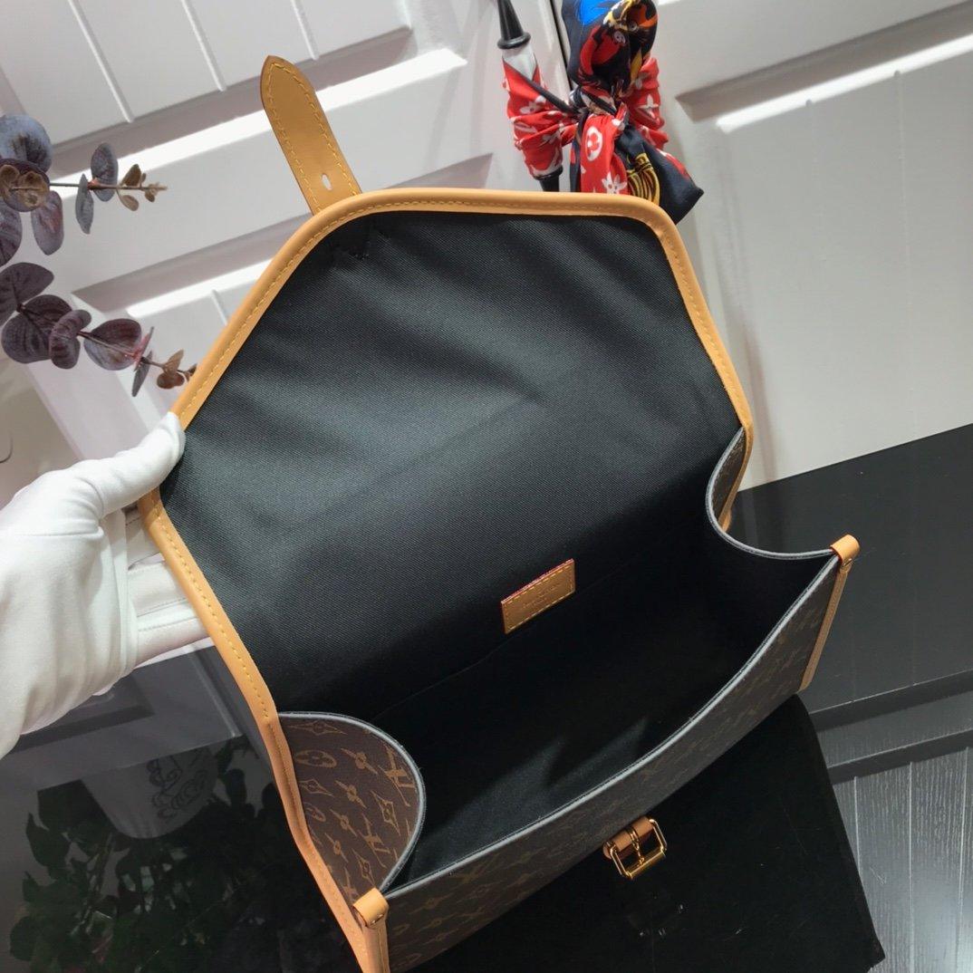 lv-ivy Crossbody
