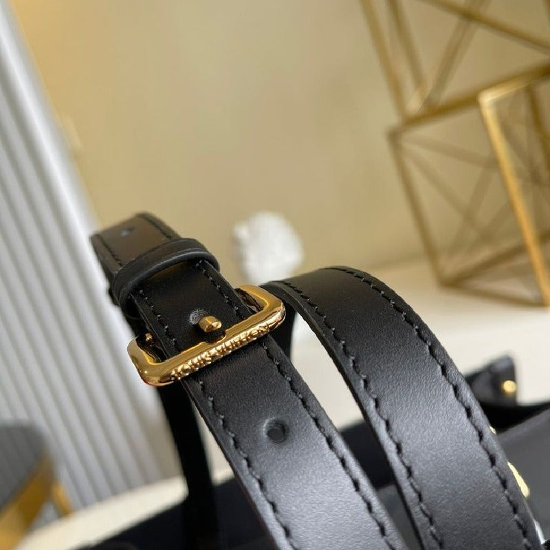 lv-louis-vuitton-onthego-pm-bag Handle