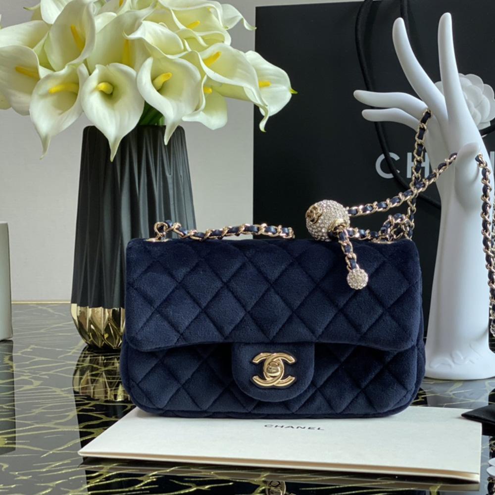 chanel-flap-bag-16 Crossbody