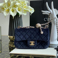 chanel-flap-bag-16 Crossbody