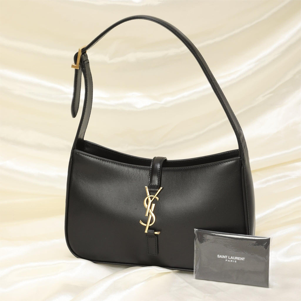 saint-laurent-le-5-a-7-hobo-bag-in-patent-leather-black-women Shoulder