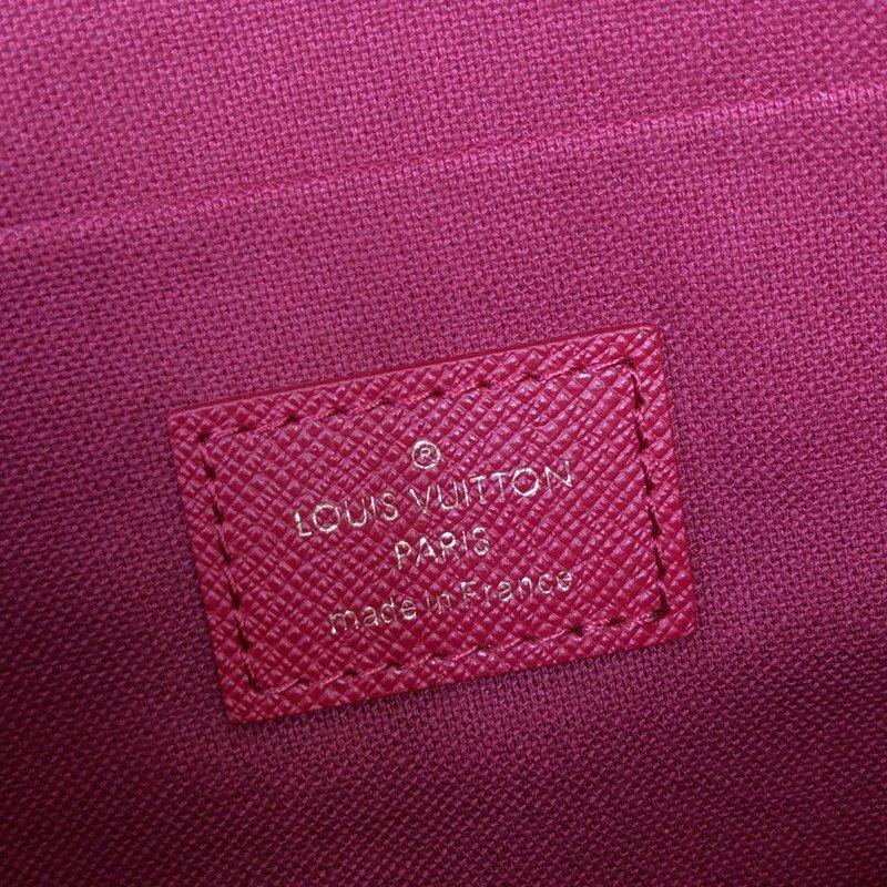 louis-vuitton-wallet-24 Crossbody