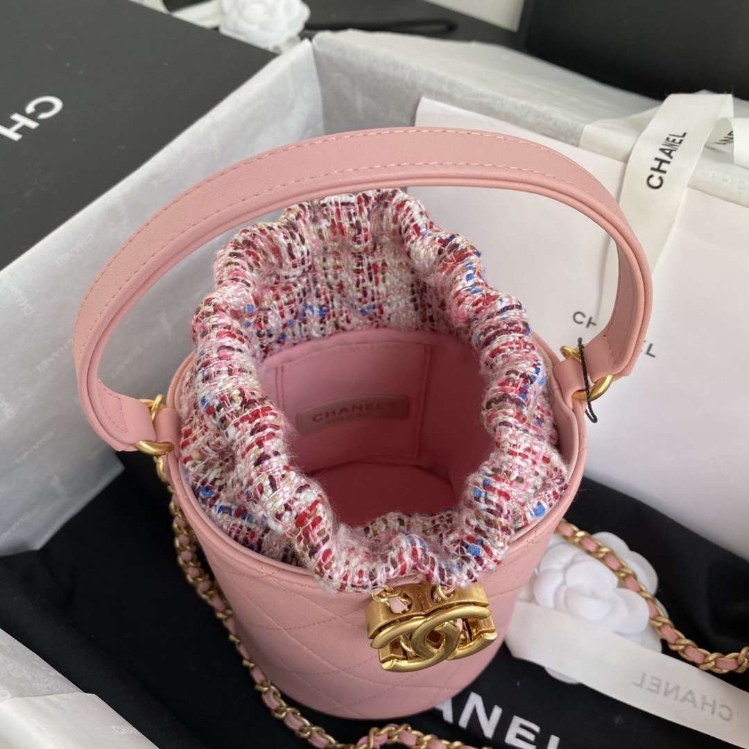 chanel-2020-tweed-soul-bucket-bag-pink-copy Handle