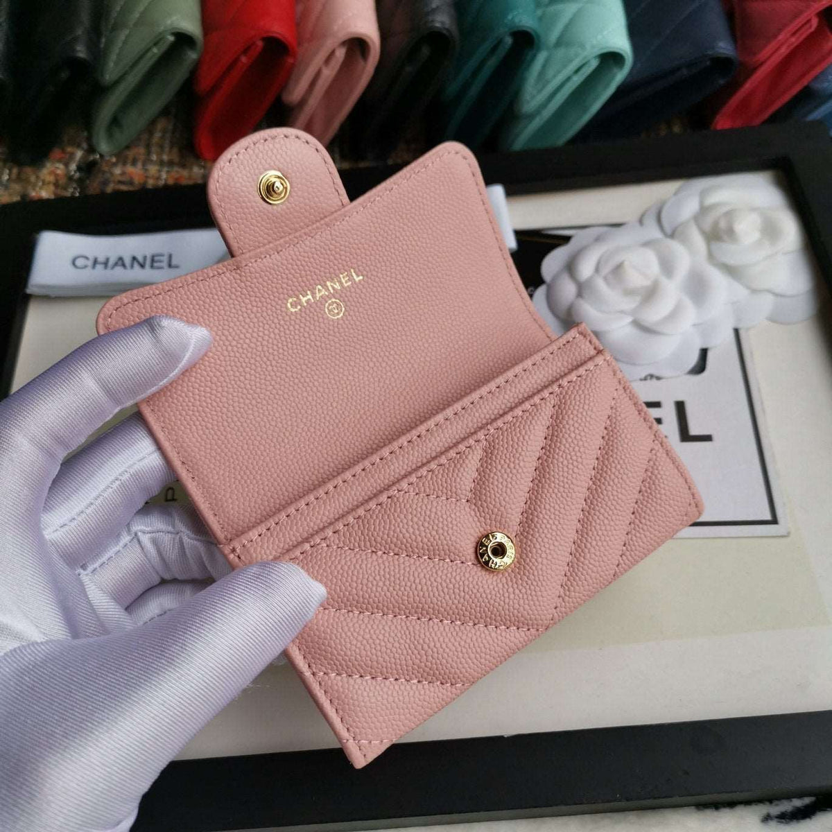 copy-chanel-caviar-chevron-quilted-compact-flap-wallet-pink ohter