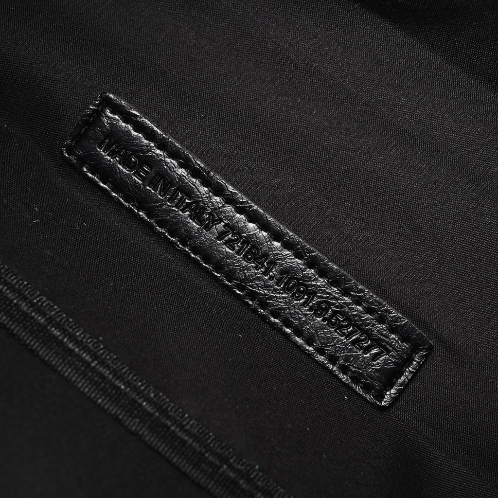 balenciaga-x-adidas-large-duffel-travel-bag-black-with-trefoil-logo-and-triple-stripes Handle