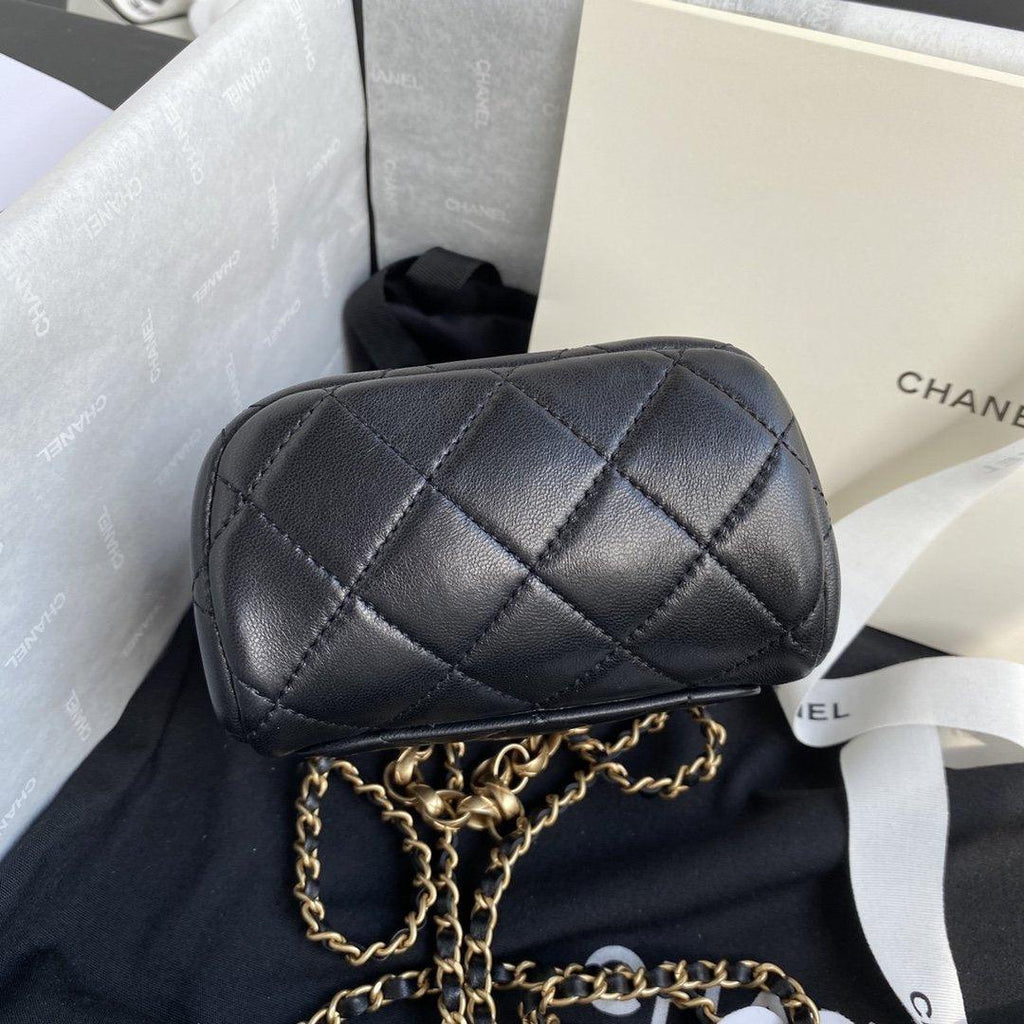 small-kiss-lock-bag Crossbody