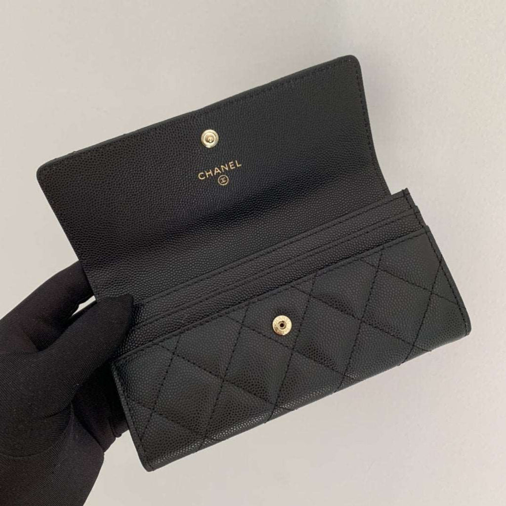 chanel-caviar-quilted-gusset-flap-wallet-copy ohter