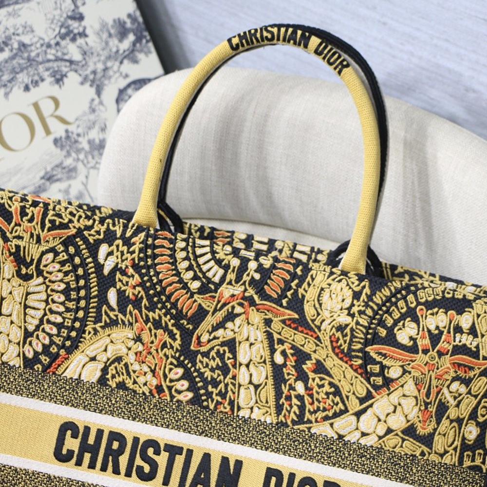 dior-book-tote-14 Tote