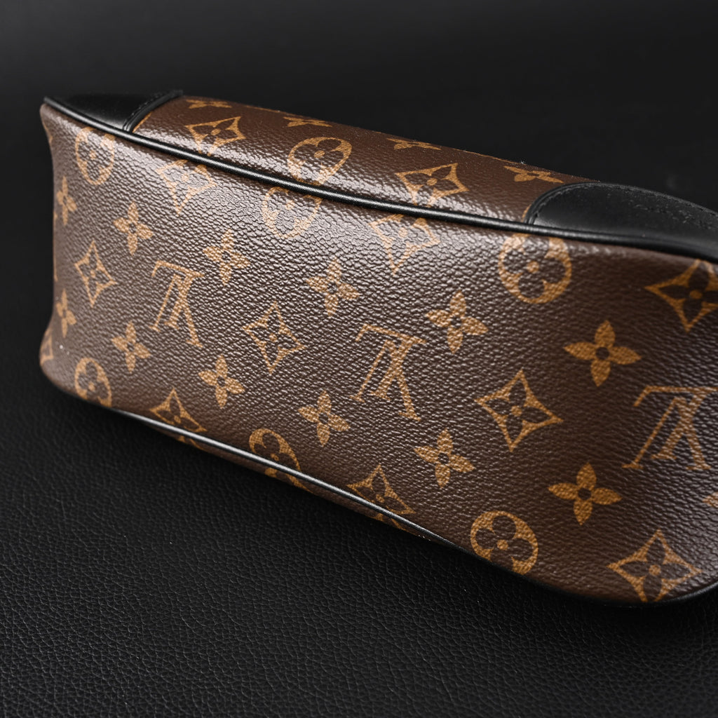louis-vuitton-boulogne-monogram-canvas-shoulder-bag-classic-brown-m45831 Shoulder