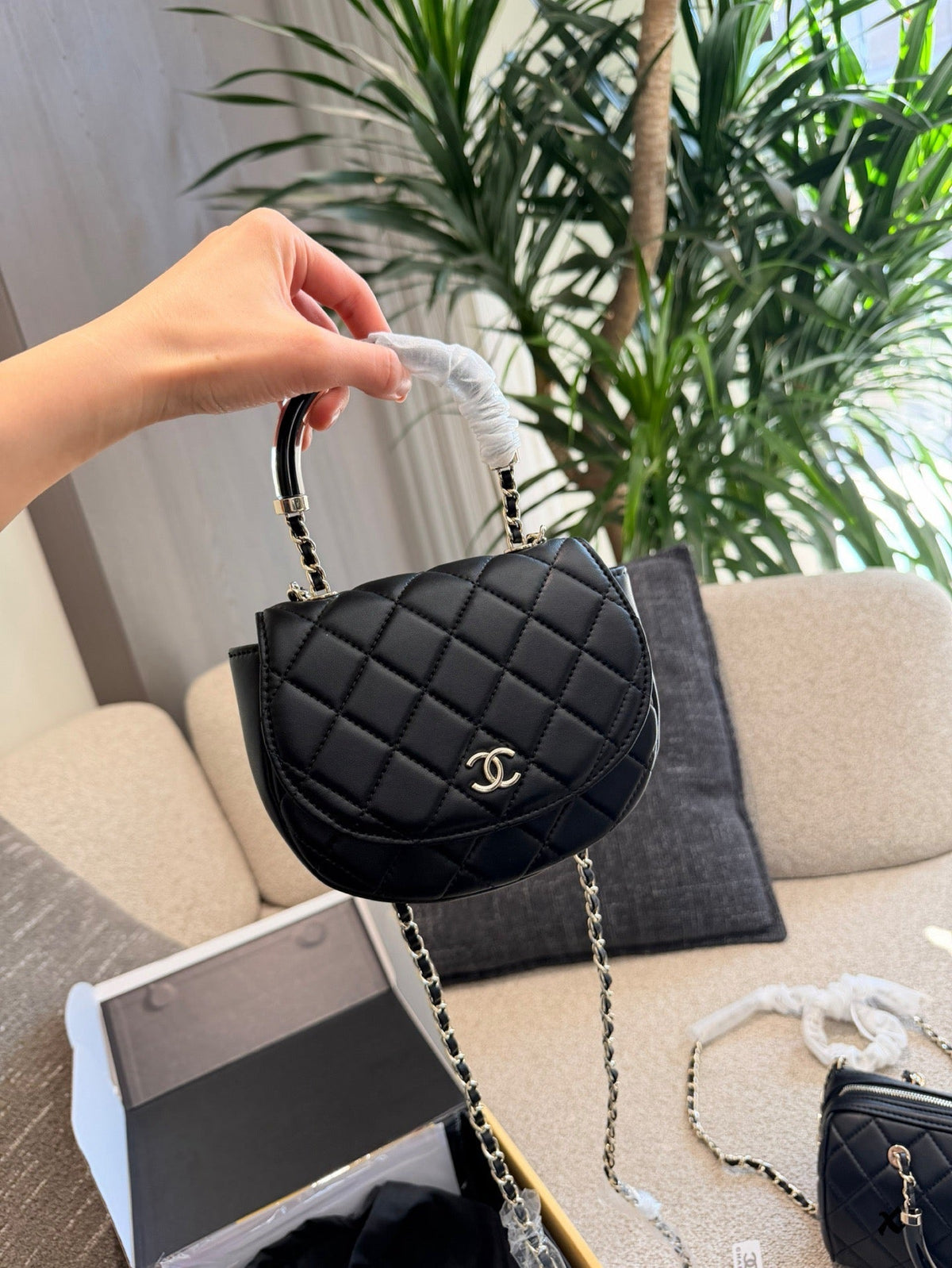 serenityll-2001119-chanel-bag-14-16-6-5cm Handle