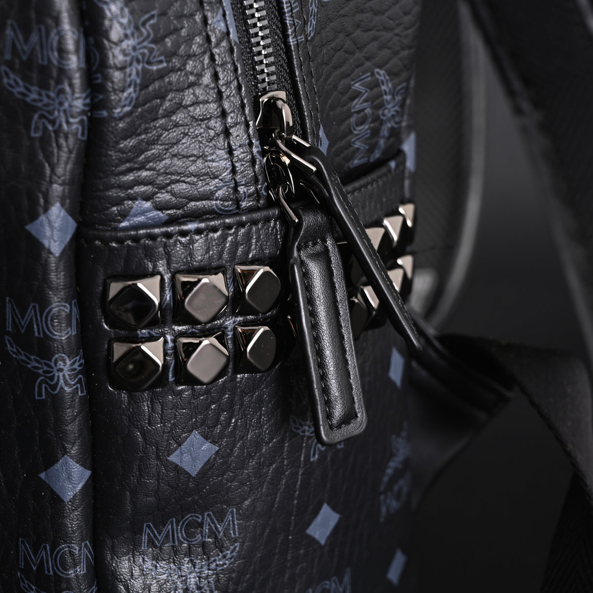 mcm-stark-visetos-medium-backpack-black-monogram-with-studded-detailing ohter