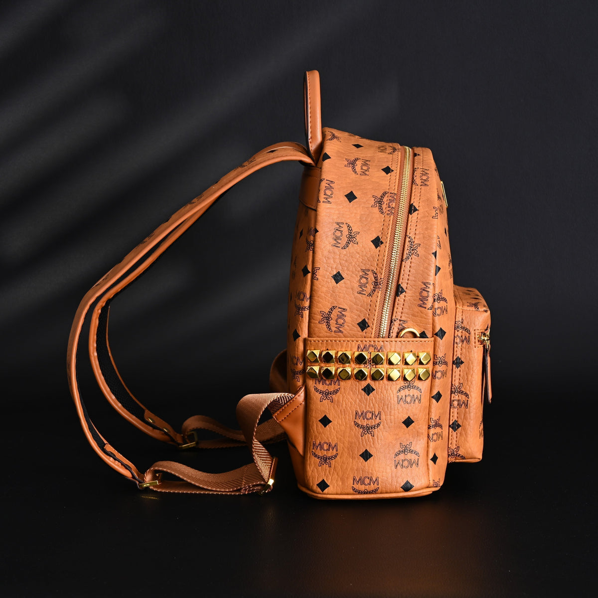 mcm-stark-visetos-medium-backpack-cognac-monogram-with-gold-tone-studs ohter
